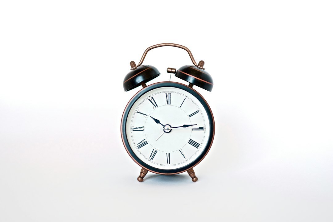 What Is Social Jetlag? Why Weekend Sleep Shifts Matter