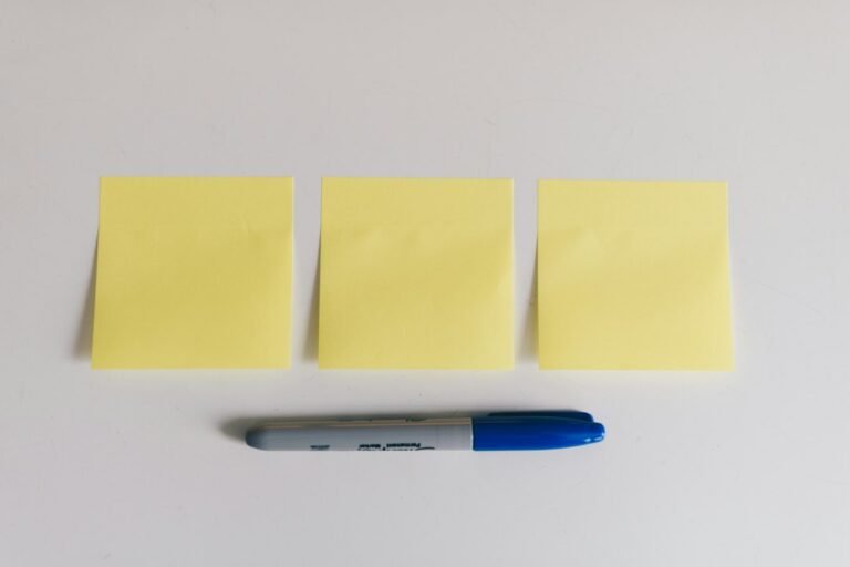 Sticky notes and a marker representing PAO memory practice and troubleshooting
