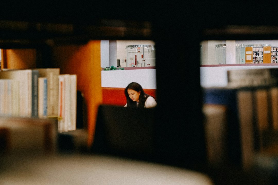 Epistemic Vigilance Examples for Students Using AI: 5 Checks